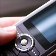 Il harcèle la police pour un iPhone cassé ! 