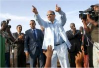 Abdel Aziz s'engage à se montrer fort face aux terroristes 