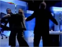 Le talk-show vire au pugilat entre un pro et un anti el-Assad — Vidéo 