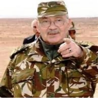 Le chef de l'armée algérienne en Mauritanie pour une réunion 
